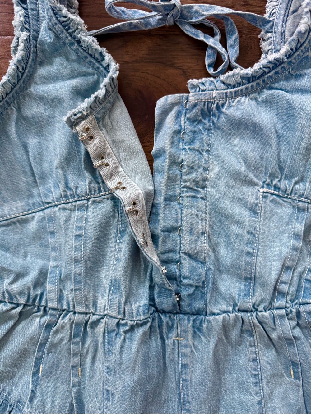 EUC Free People We The Free Nikita Romper Light Blue Denim Tie Back Size Small - Picture 5 of 8